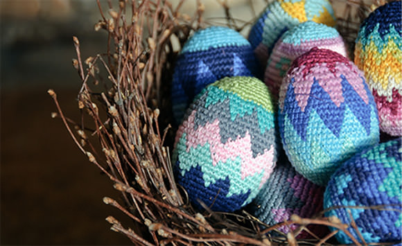 Mutcha's Gift: Crocheted Easter Eggs