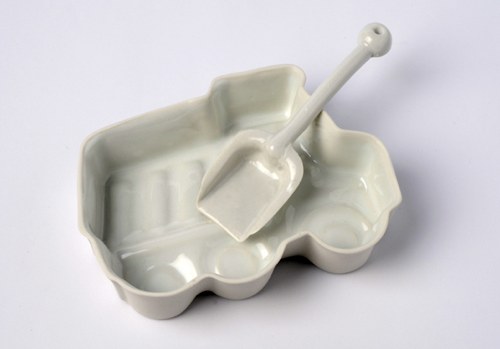 Sandbox Love Porcelain Dishes