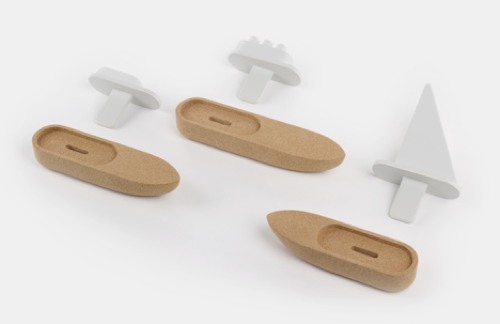 Bote Cork Toy Boat by Big-Game for Materia