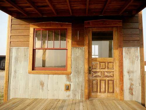 tiny-texas-2 Tiny Texas Worker House