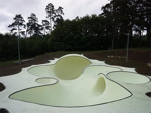 glow-in-the-dark skate park