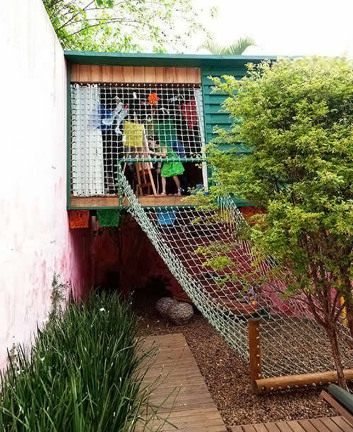 cool backyard playhouse / treehouse