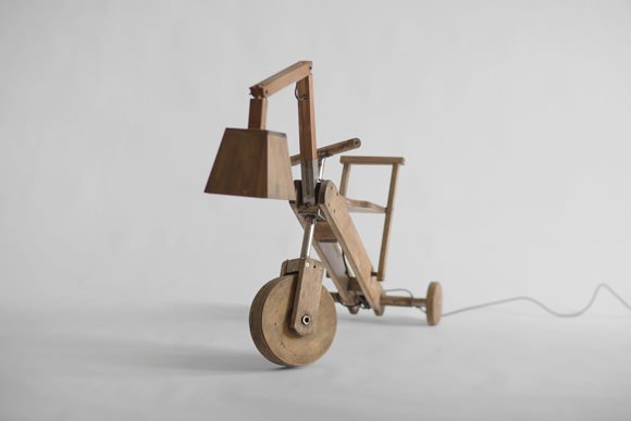 Manoteca Woodstock Tricycle Lamp