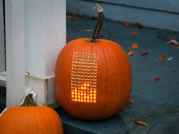 A Tetris Playing Pumpkin (the stem is the controller) - crazy!