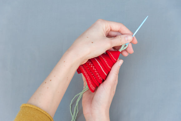 DIY Felt Tree Ornaments