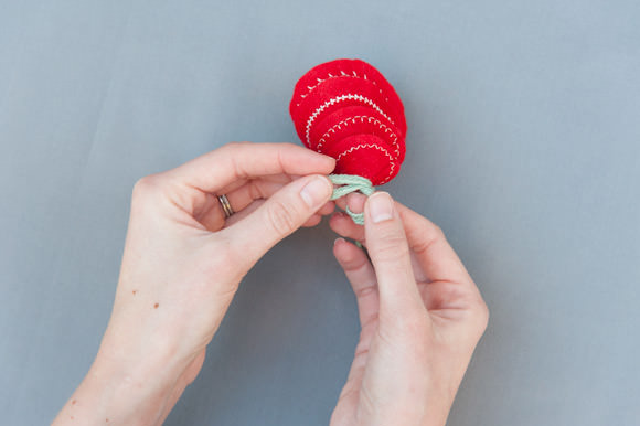 DIY Felt Tree Ornaments