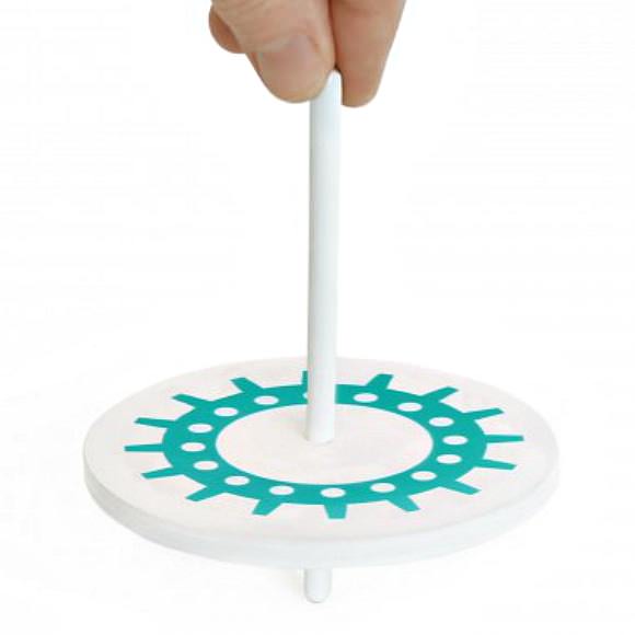 Spinning top toy by Drache & Bär