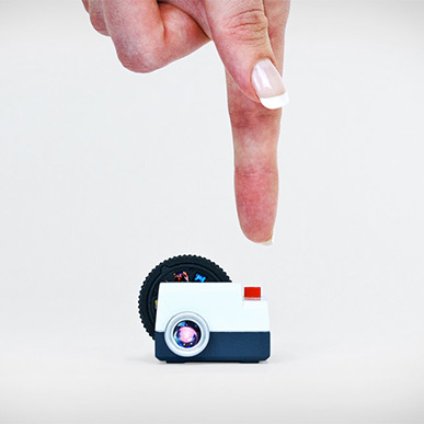 A Mini Projector For Your Instagram Photos