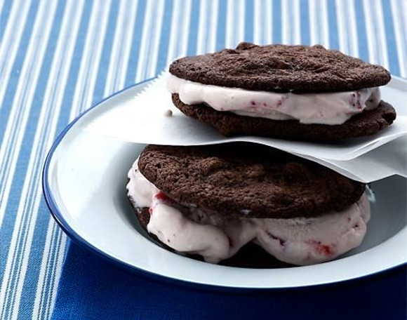 Strawberry-Chocolate Ice Cream Sandwiches Recipe