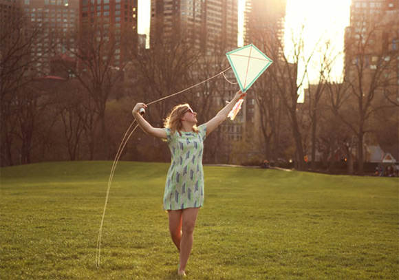 DIY Kite Tutorial via Etsy