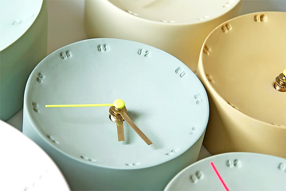 Porcelain Clocks by Studio Femke Roefs
