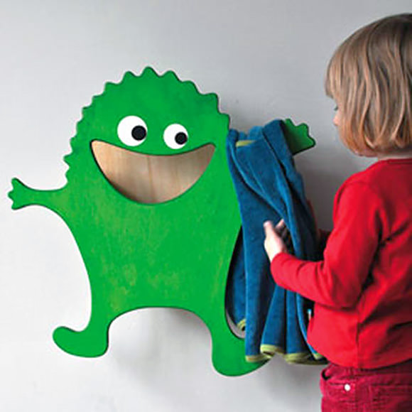 Hugo Klamotte, The Friendly Clothes Monster Rack