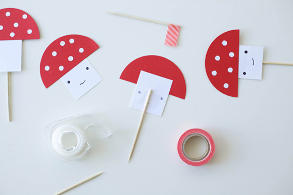 DIY Toadstool Mushroom Cake Topper