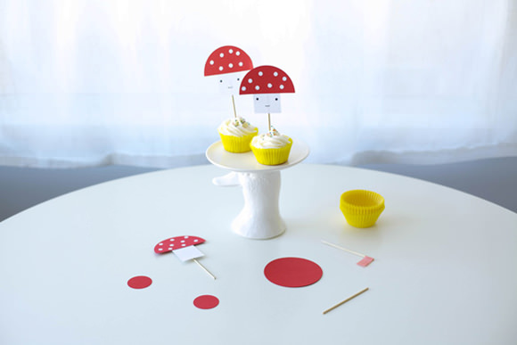 DIY Toadstool Mushroom Cake Topper