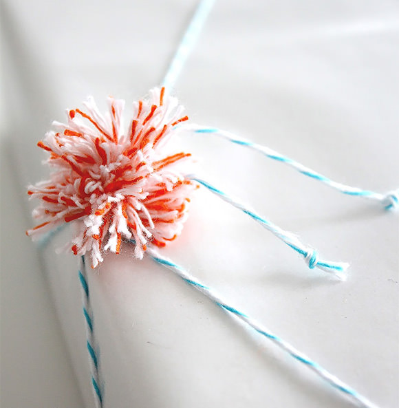 DIY Baker's Twine Pom-Pom