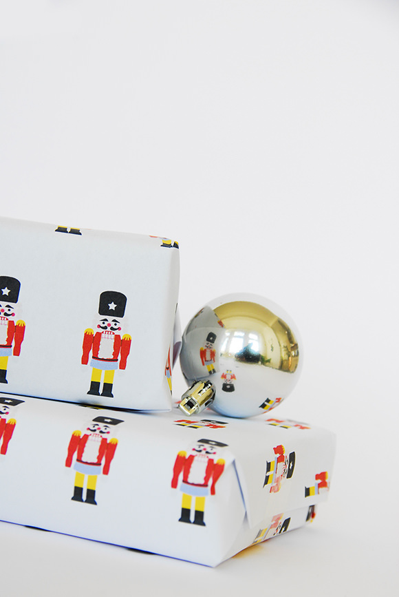 DIY Nutcracker Gift Wrap