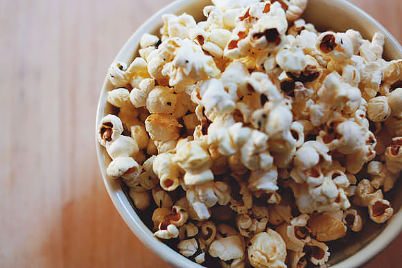 Recipe: Buttery Herb Popcorn