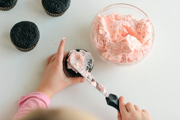 Recipe: Candy Cane Cupcakes