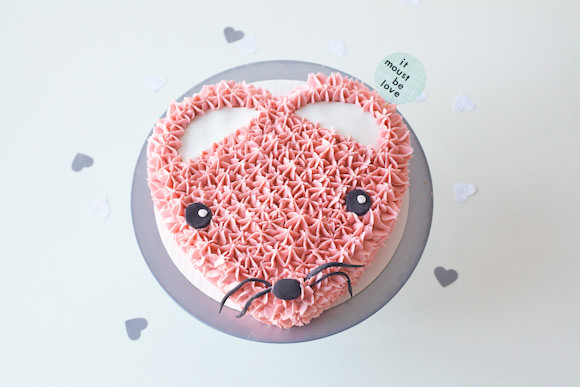 Pink Heart Mouse Valentine’s Day Cake