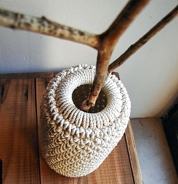 DIY Crochet Vase