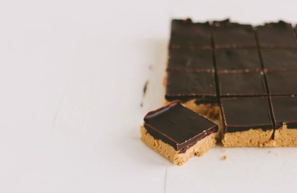 No-Bake Chocolate Peanut Butter Bars