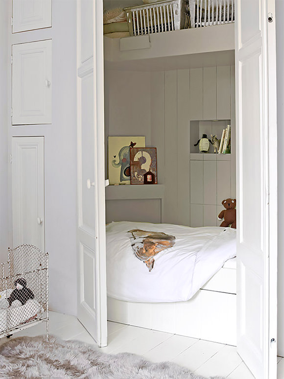 Closet sleeping nook in a kid's room