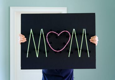 DIY Glow Stick Neon Sign