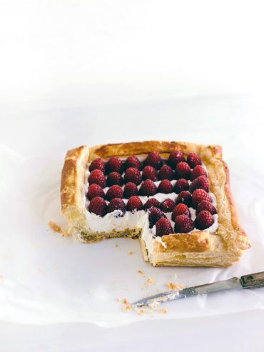 Easy Raspberry Puff Pastry Tart Recipe