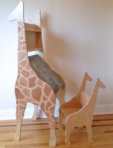 Giraffe Drawing Desk and Chair for Kids