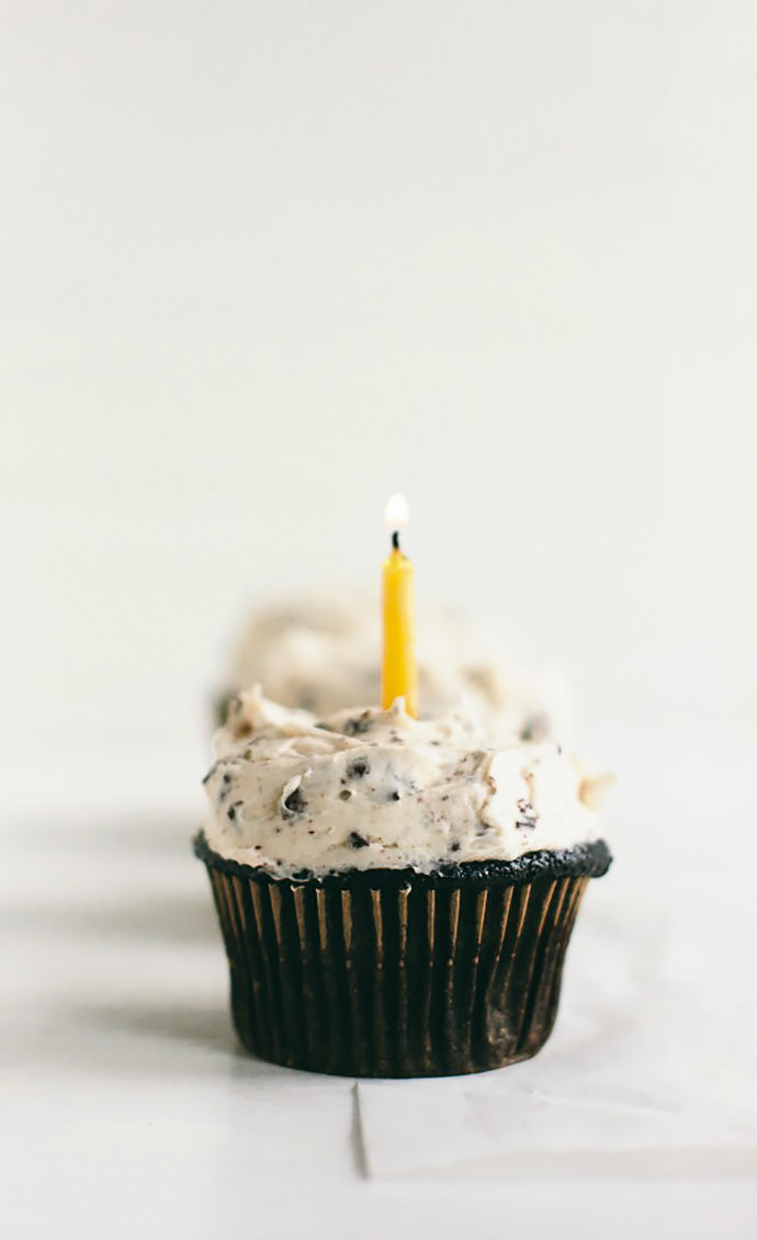 Recipe: Yummy Chocolate Cupcakes with Chocolate Chip Frosting