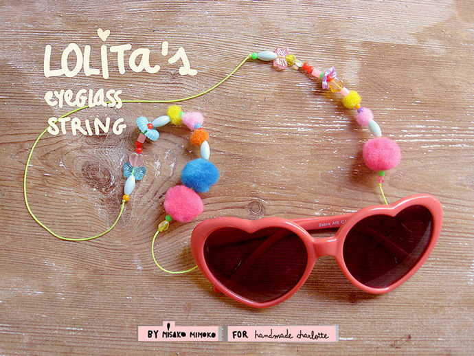 DIY Lolita's Eyeglass String Necklace