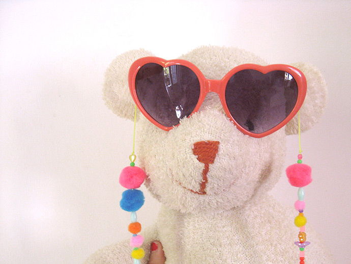 DIY Lolita's Eyeglass String Necklace