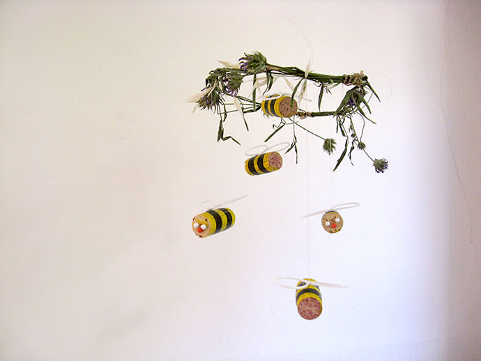 DIY Bumblebee Mobile
