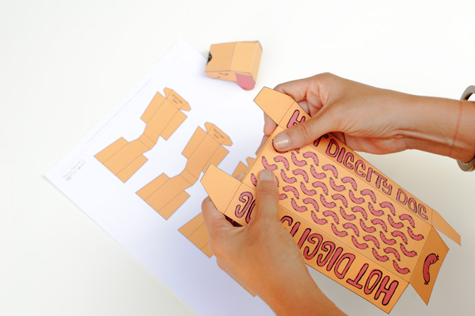 DIY Hot Diggity Dog Hot Dog Holders