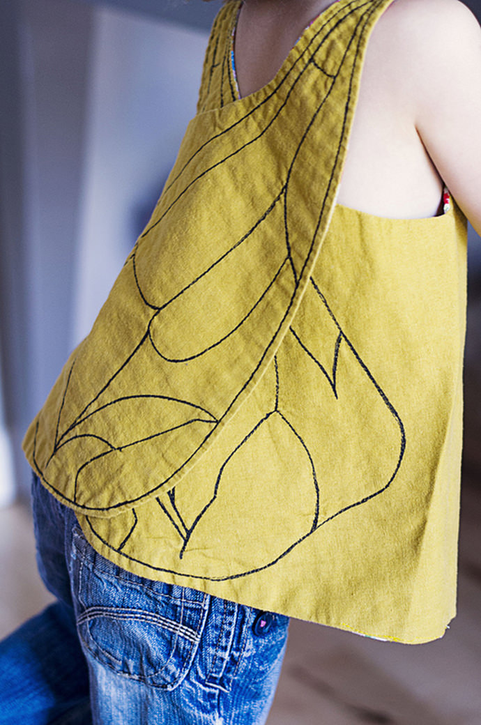 DIY Little Bee Pinafore via Girl Like the Sea