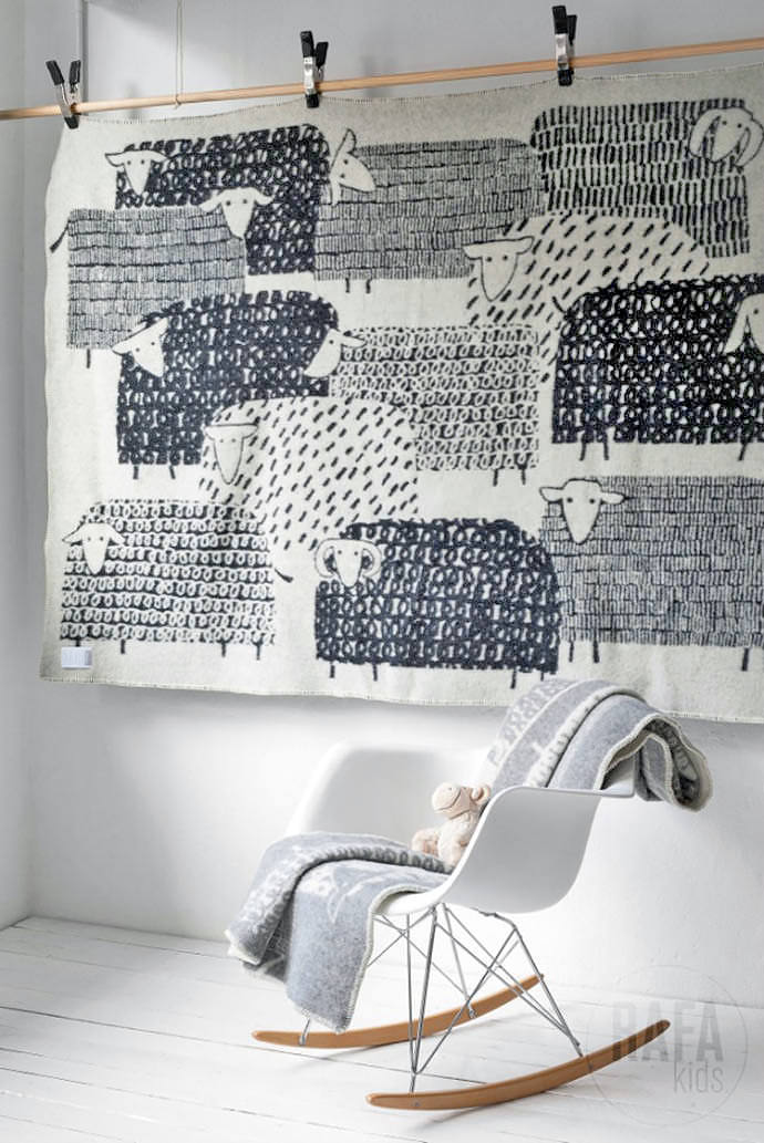 Finnish wool blankets by Masaru Suzuki