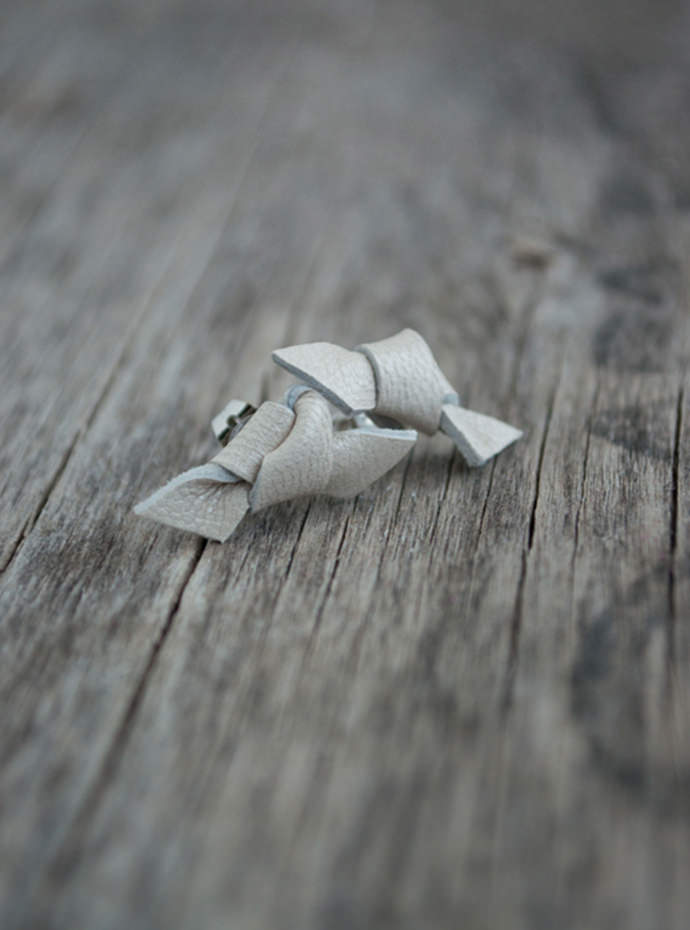 Leather Knot Earrings from Design Mom.