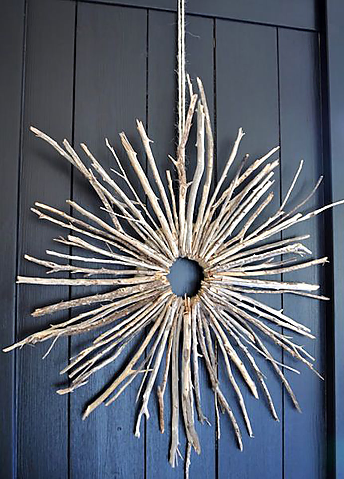 DIY Starburst Twig Wreath via The Painted Hive