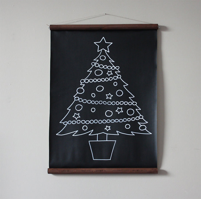 A chalkboard tree kids will love to decorate time and time again