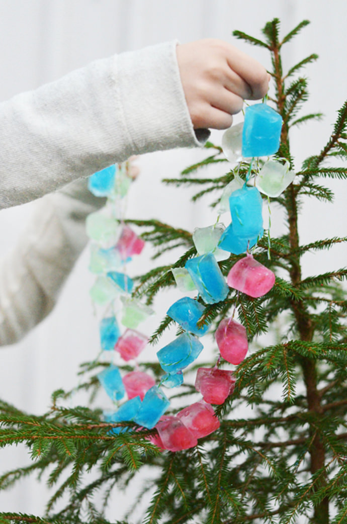 DIY Ice Cube Garland