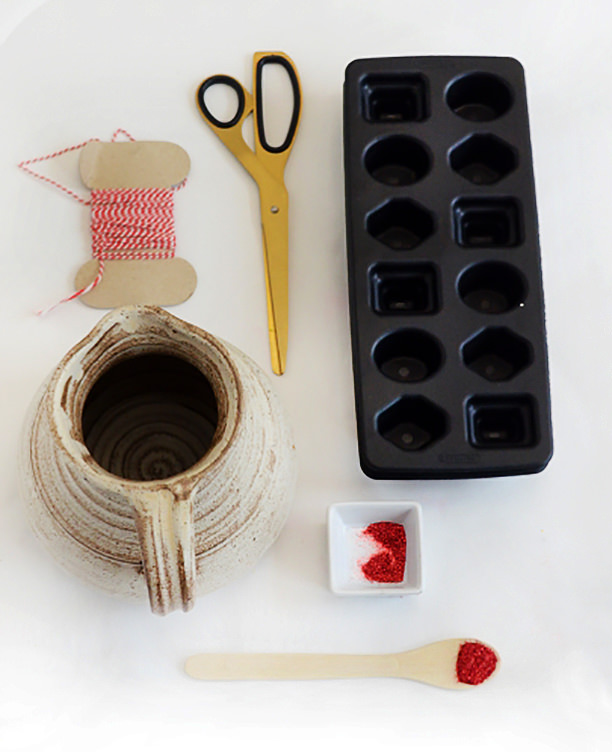 DIY Ice Cube Garland