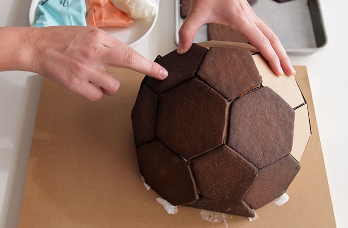 2-geodisc-gingerbread-house