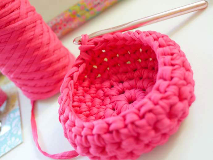DIY Colorful Crochet Bowl