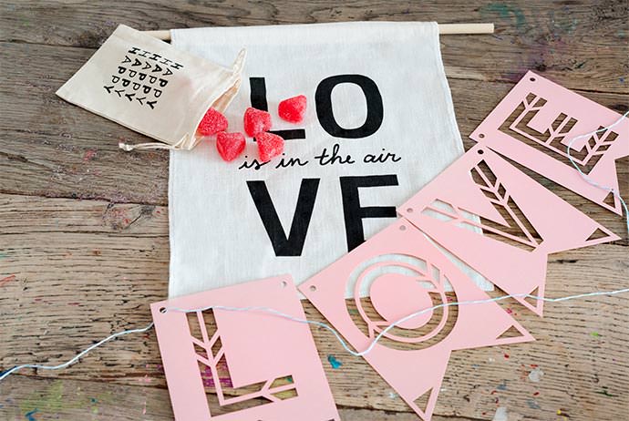 The Cutest Valentine's Decorations Food and Favors