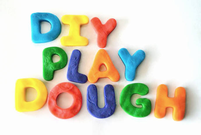 DIY Homemade Play Dough 