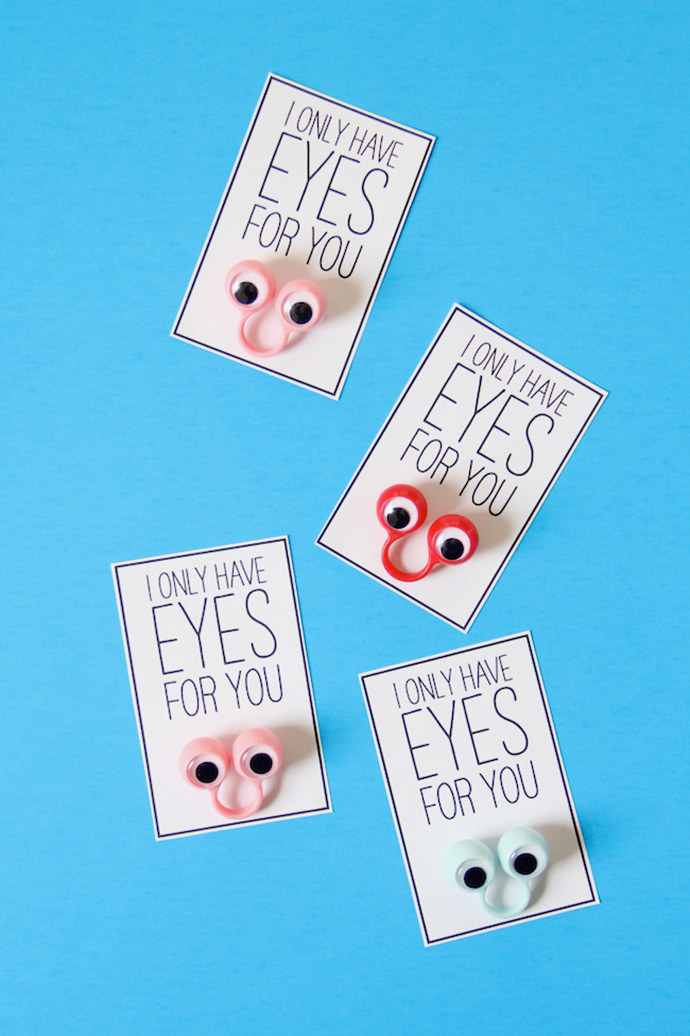 DIY Googly Eyed Valentine's Greetings