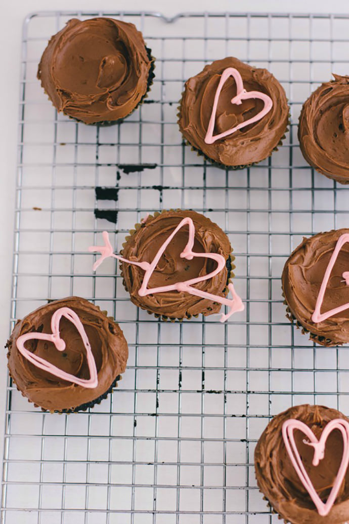 White Chocolate Heart Treat Toppers