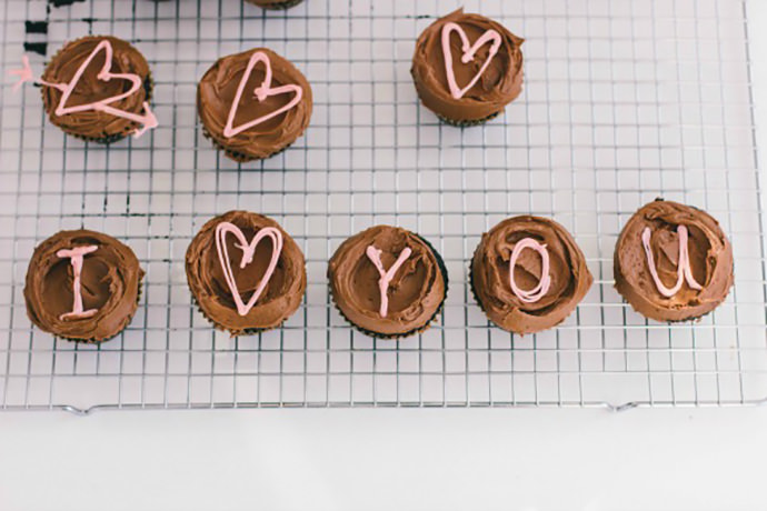 White Chocolate Heart Treat Toppers