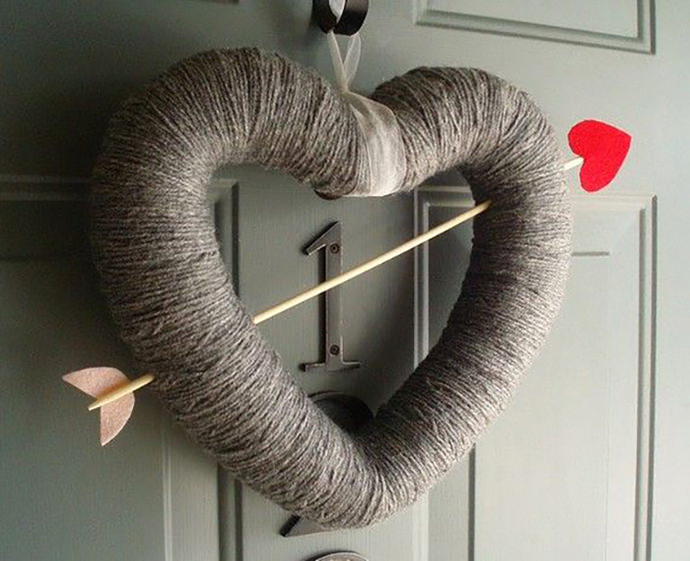 DIY Yarn Heart Wreath