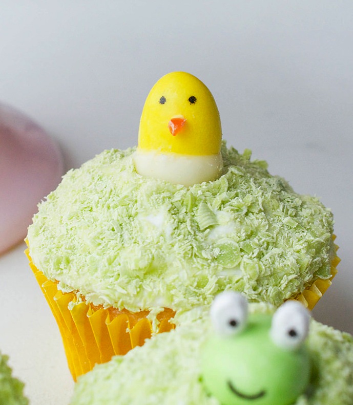 Jordan Almond and Jelly Bean Easter Cupcake Critters